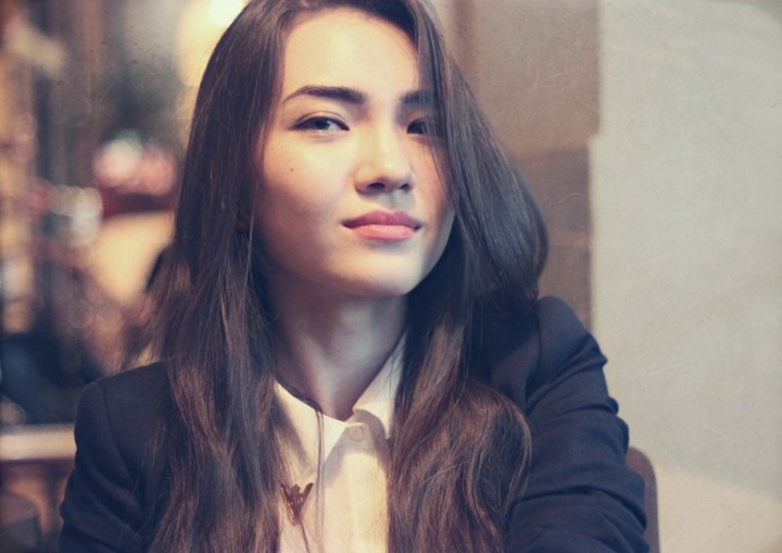 «Красивая девушка киргизка , с карими…» — создано в Шедевруме