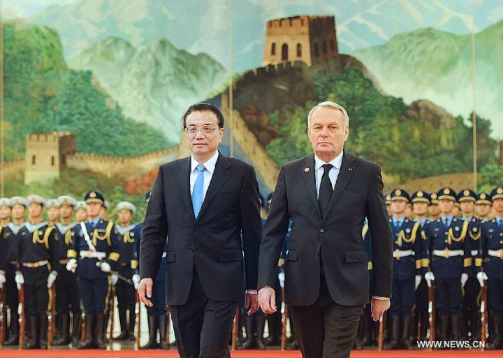 Ли Кэцян провел переговоры с премьер-министром Франции