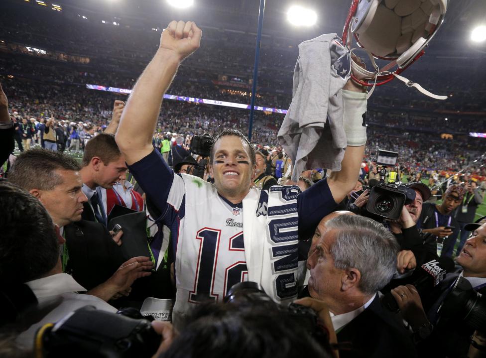 New England Patriots quarterback Tom Brady celebrates his team's win over the Seattle Seahawks in the NFL Super Bowl XLIX in Glendale, Arizona, February 1, 2015. REUTERS/Brian Snyder
