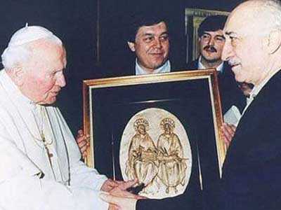 Фетхуллах Гюлен на встрече с Папой Римским
