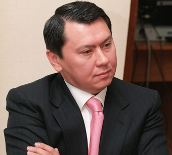 Четвертого правнука Назарбаева назвали Ануаром