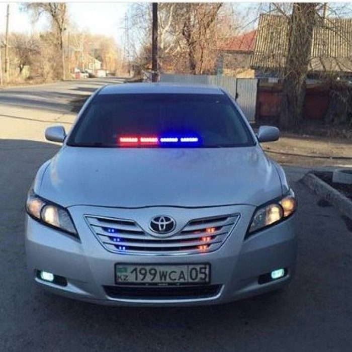 Toyota Camry 55 с мигалкой