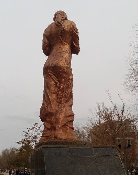 статуя2