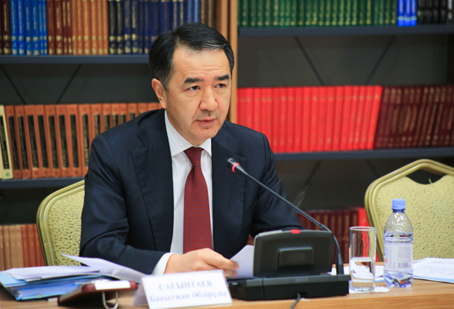 Бакытжан Сагинтаев на заседании комиссии. Фото с сайта премьер-министра
