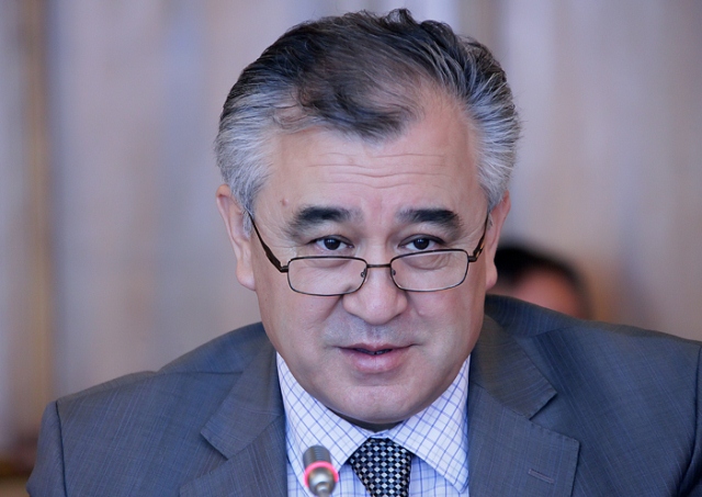 Омурбек Текебаев