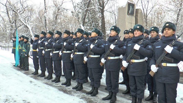 траурный митинг в Алматы