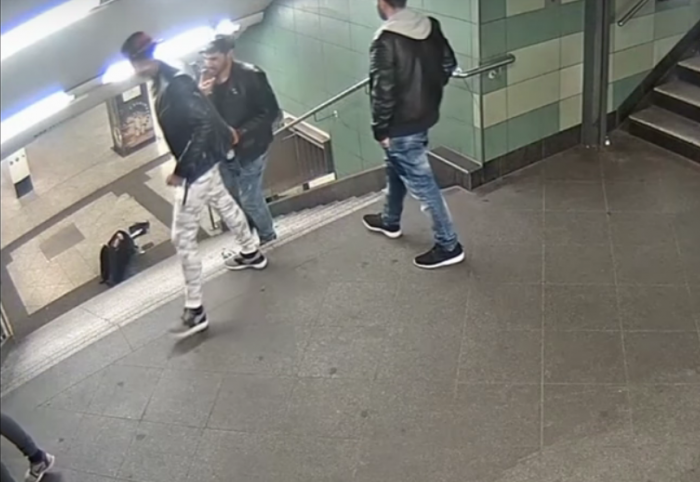 нападение на девушку в берлинском метро