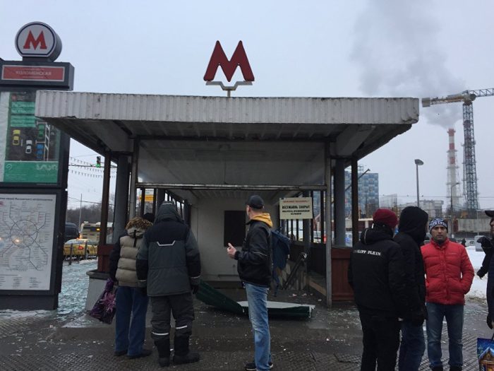 место взрыва у станции метро в Москве