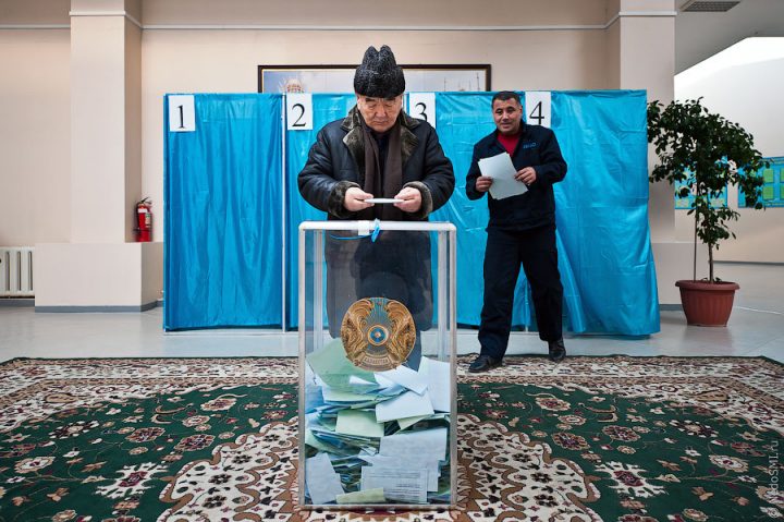 Избирательный участок в Казахстане