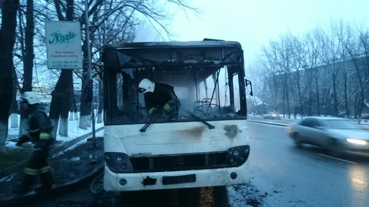 автобус сгорел в Алматы
