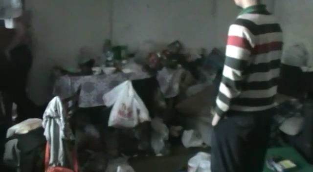 горе-мамаша из Алматы превратила дом в помойку
