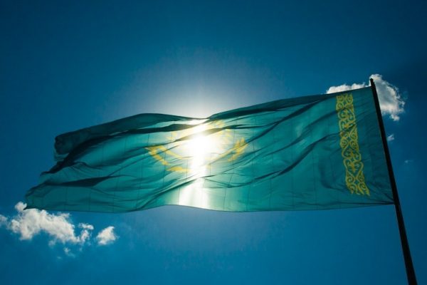 Казахстан флаг