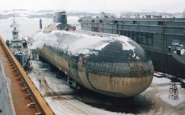 Подводная лодка проекта "Акула" в доке