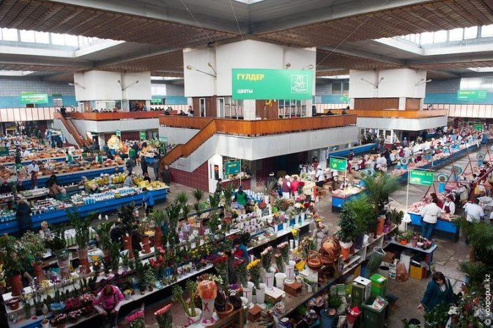 Зеленый базар. Фото: voxpopuli.kz