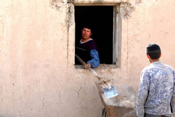 Таджикам конец. Узбекистан жизнь простых людей.