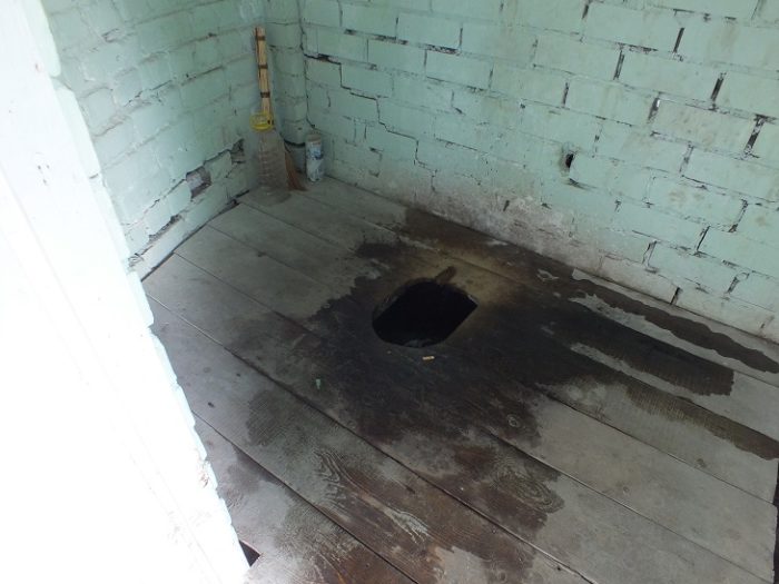 туалет дыра в полу