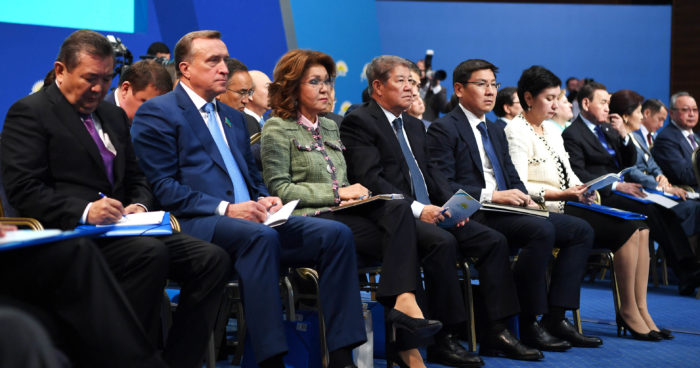 назарбаев политсовет нур отан