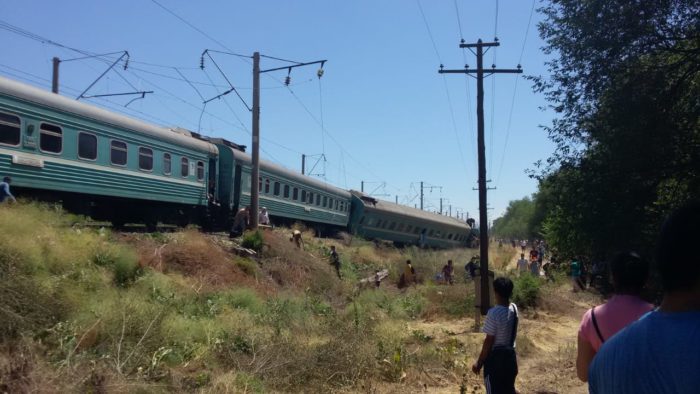 крушение поезда жамбылская область