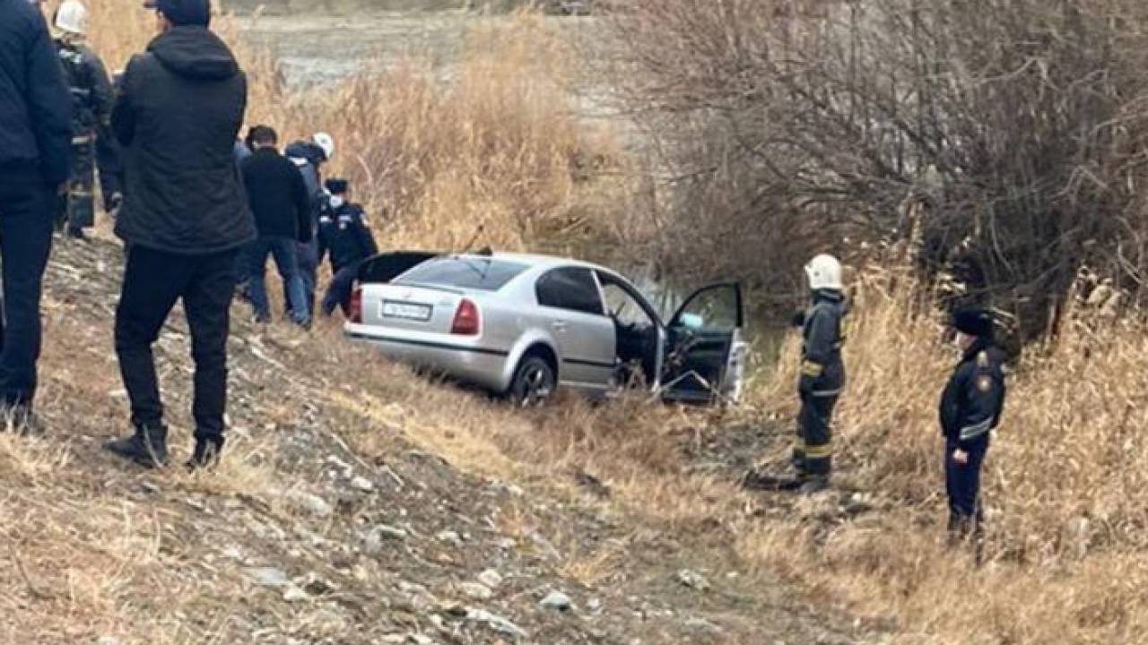 Семья утонула в болоте в Алматинской области