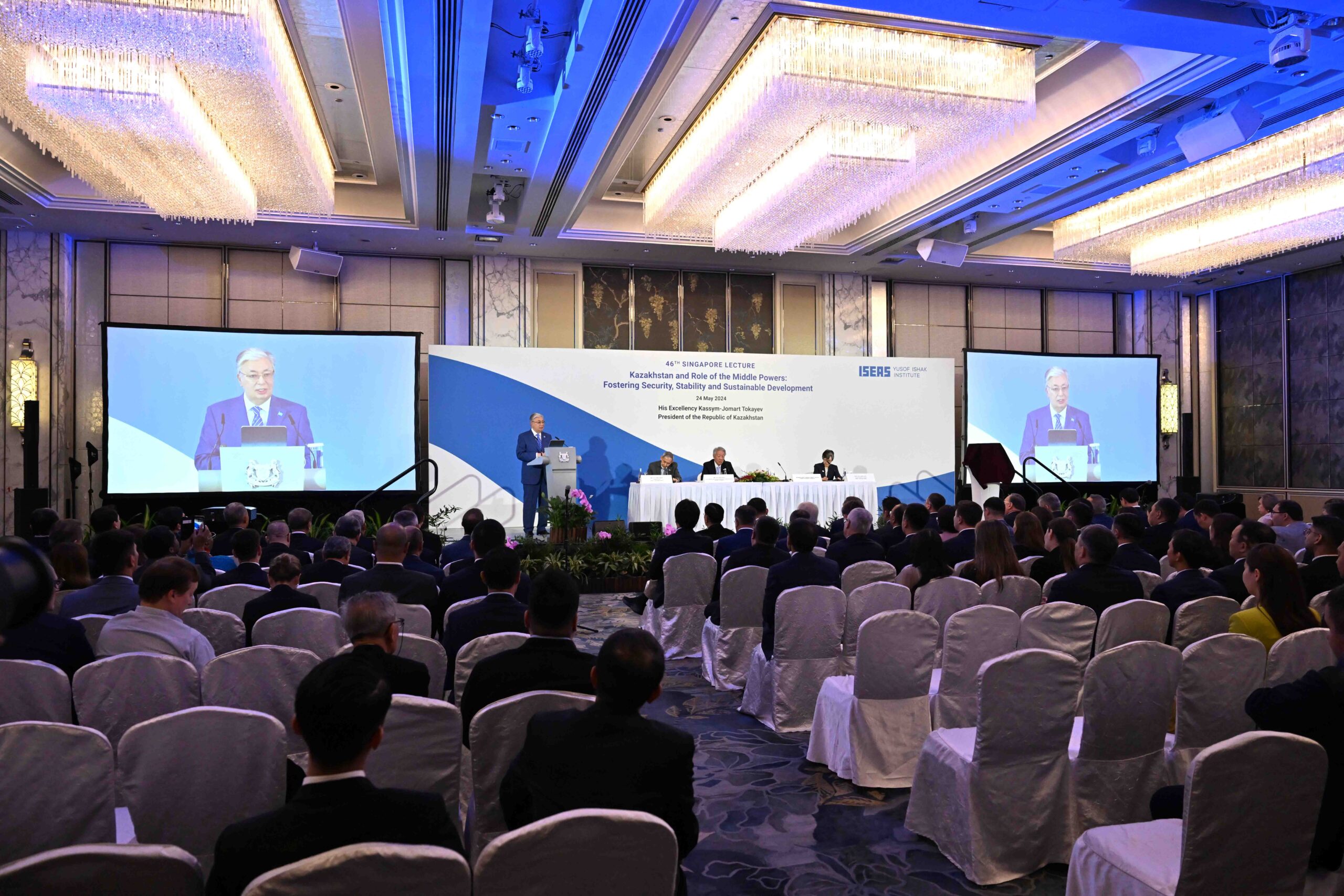 Токаев выступил в Сингапуре с лекцией: «Казахстан и роль средних держав»